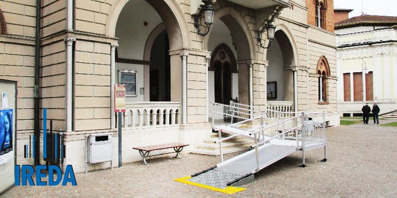 Rampa modulare per accesso al Palazzo Comunale di Marmirolo