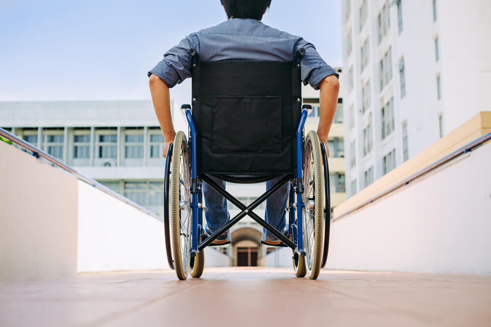 Accessibilità e Barriere Architettoniche: Ecco la Nuova Norma UNI - Universal Design Accessibilità e Barriere Architettoniche: Ecco la Nuova Norma UNI - Universal Design