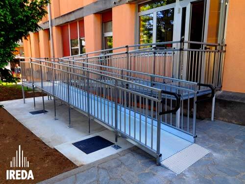 Cosa Possiamo Imparare dalle Città Europee più Accessibili: rampa in un condominio disabili 01