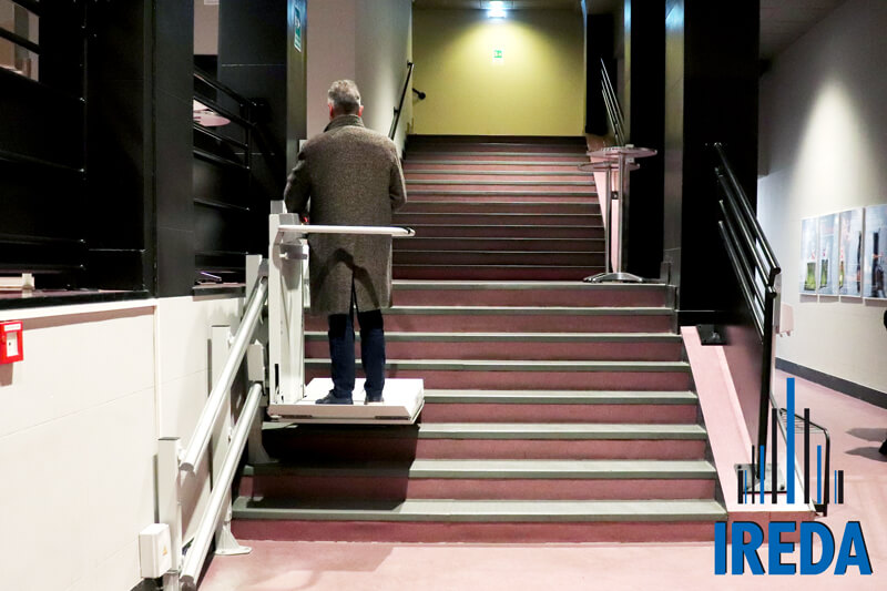 Montascale Per Disabili Milano In Uso 02