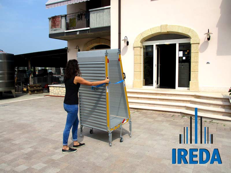 1. Avvicinare la rampa, grazie alle sue ruote