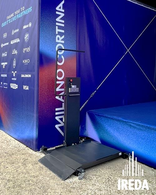 Noleggio Pedane Elevatrici Disabili Milano Cortina 2026: Pedana Slim-lift chiuso