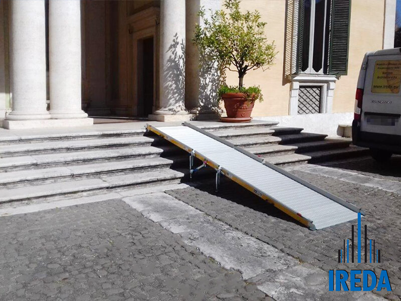 Rampa A Ponte Per Disabili Installata A Villa Bonaparte A Roma 04