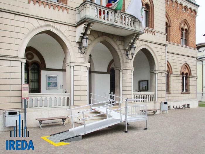 Rampa modulare disabili per accesso Comune Marmirolo 04