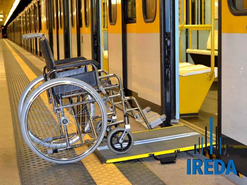 Rampa portatile IREDA Stepless presso una metropolitana Rampa portatile IREDA Stepless presso una metropolitana