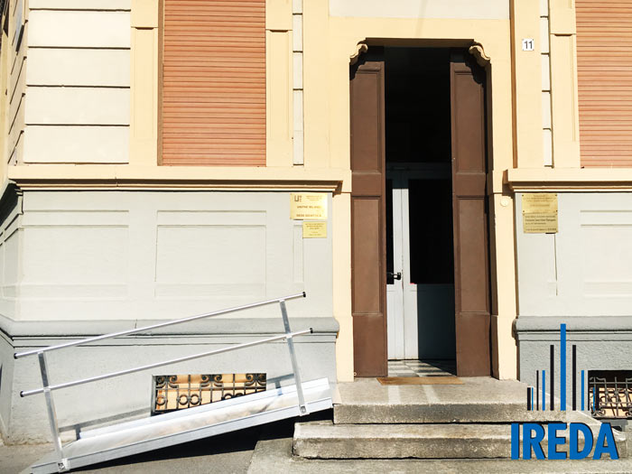 Rampa per disabili removibile con corrimani IREDA Gateway