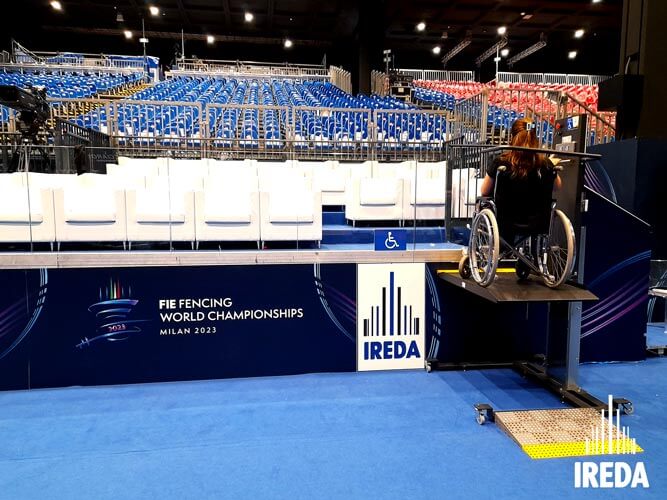 Sport e accessibilità: evento giochi scherma elevatore
