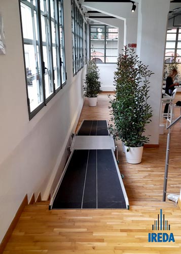 Noleggio Pedane Per Disabili Milano:  rampa alluminio agganciata