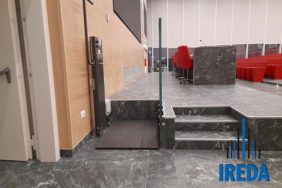 Mini elevatore Slim-Lift Milano Ospedale Galeazzi