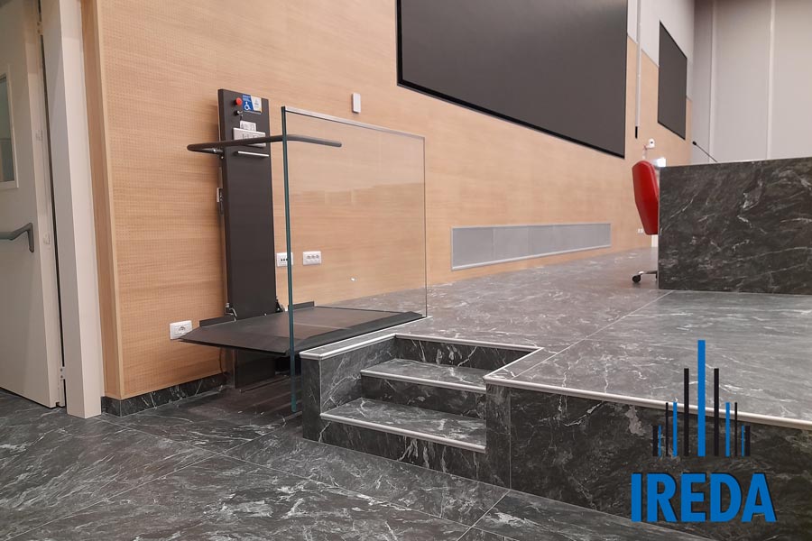 Mini elevatore Slim-Lift Milano Ospedale Galeazzi
