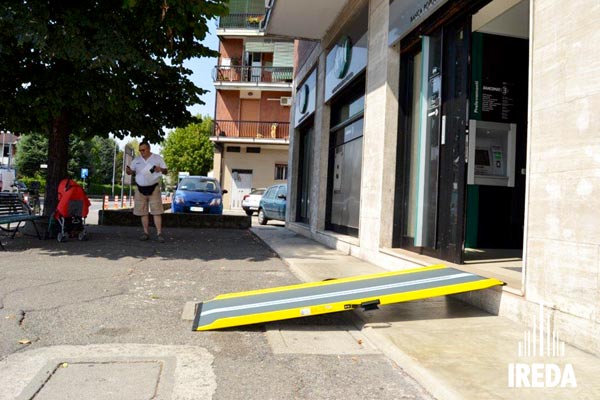 Rampe Disabili Banche Ireda Vetroresina BPM Mediglia