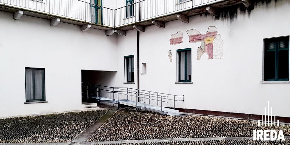Pedana per Disabili Modulare: Accessibilità al Collegio di Pavia