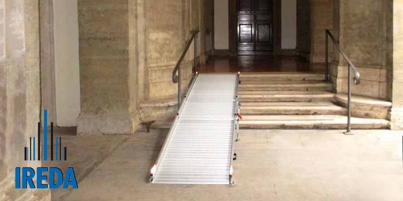 Rampa a ponte removibile, Palazzo Pamphili, piazza Navona a Roma