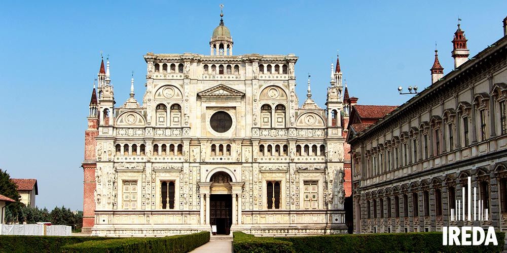 Servoscala a Piattaforma Installato presso un Antico Borgo Pavese
